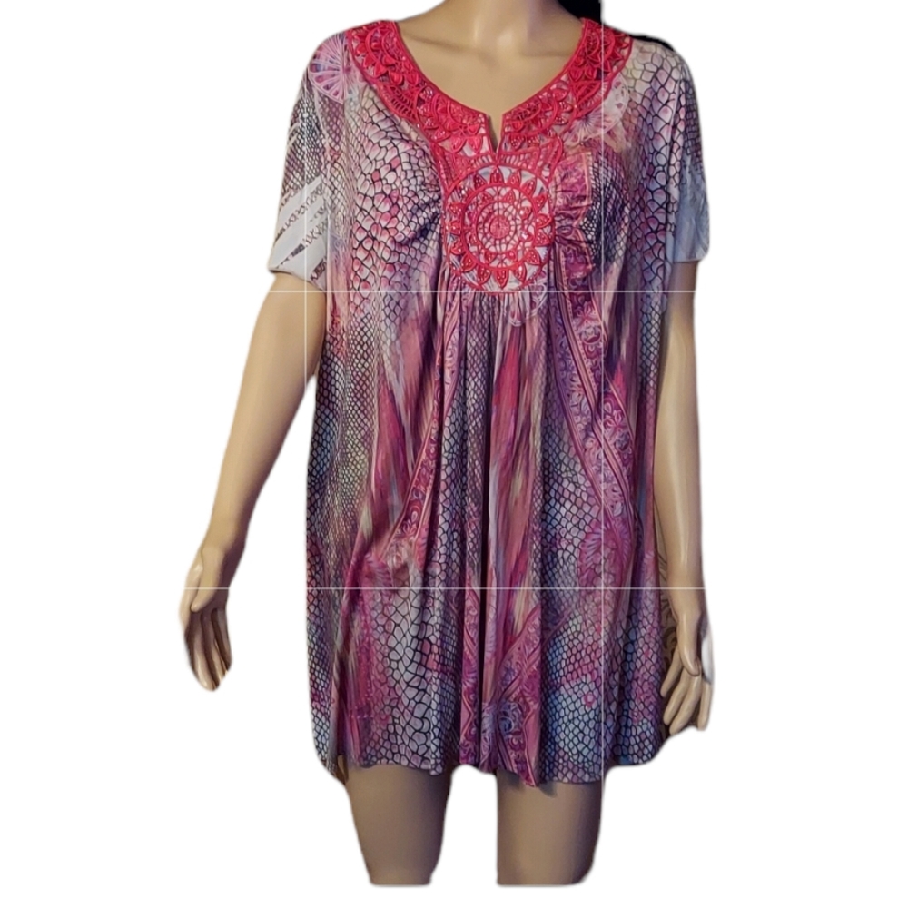 Avenue Brand Plus Size Blouse - Pink and Gray. 🤗